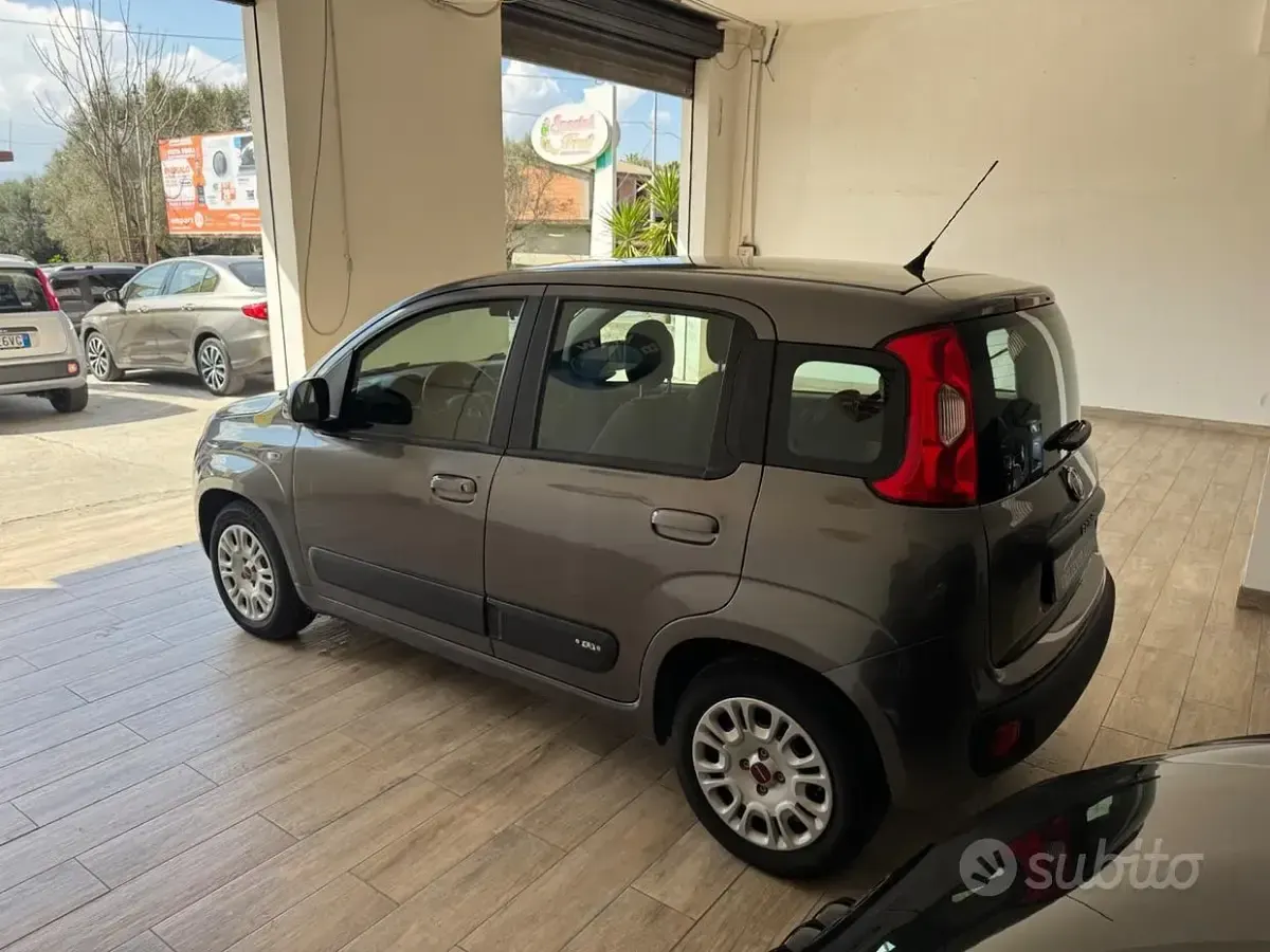 Occasion Fiat Panda Lounge 95 ch (69 kW) 2018 Gris Citadine