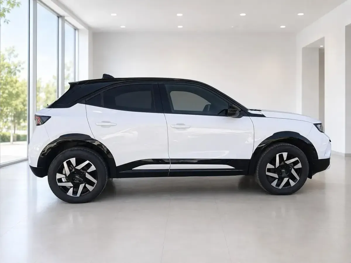 Usata Opel Mokka S 131 CV (96 kW) 2025 Bianco SUV