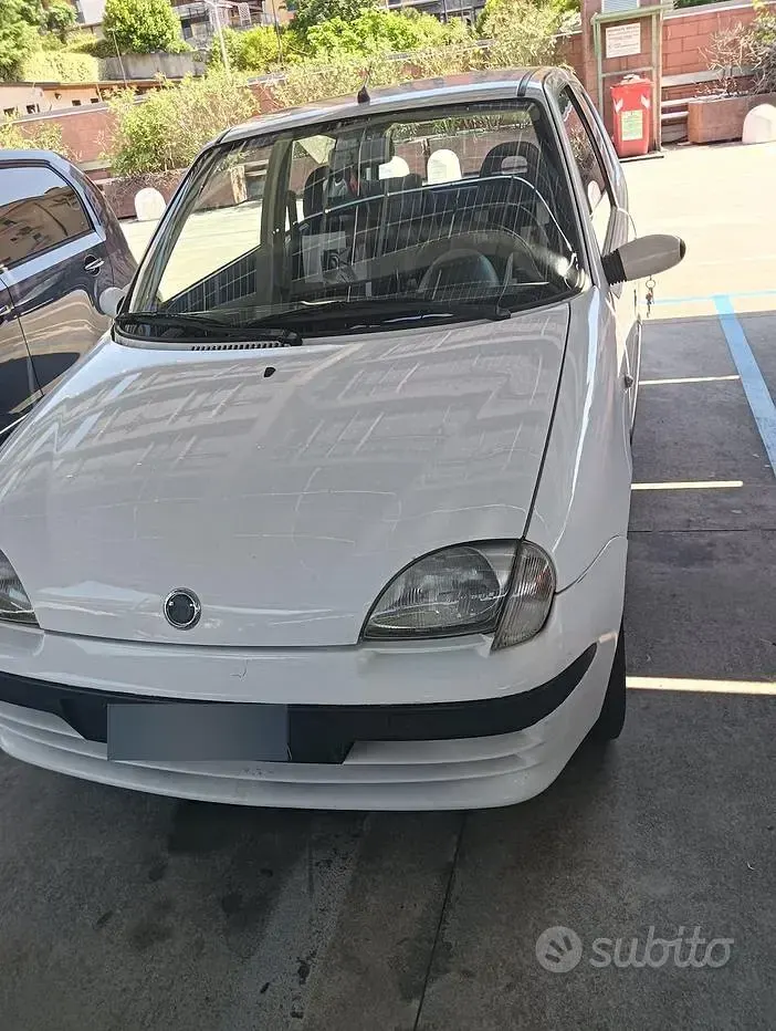 Usata Fiat 600 54 CV (39 kW) 2002 Bianco Berlina