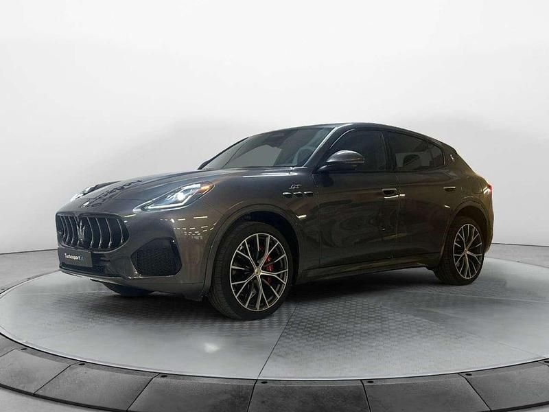 Grigio lava Usata 2024 Maserati Grecale GT SUV | 59.900 € (Super prezzo) - Immagine 1/4