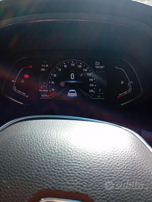 Usata Renault Captur 100 CV (73 kW) 2024 SUV