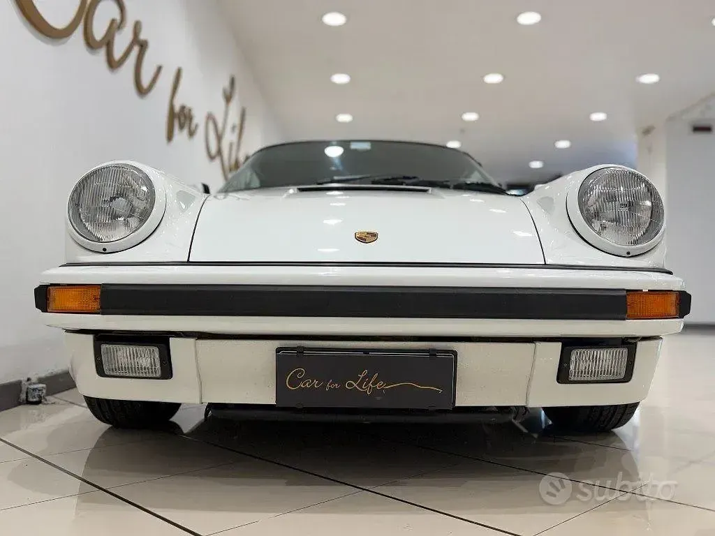 Usata Porsche 911 Carrera Cabriolet 218 CV (160 kW) 1989 Bianco Cabrio