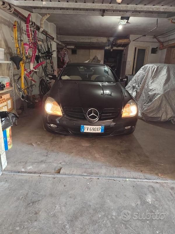 Usata Mercedes SLK200 2005 Nero Cabrio