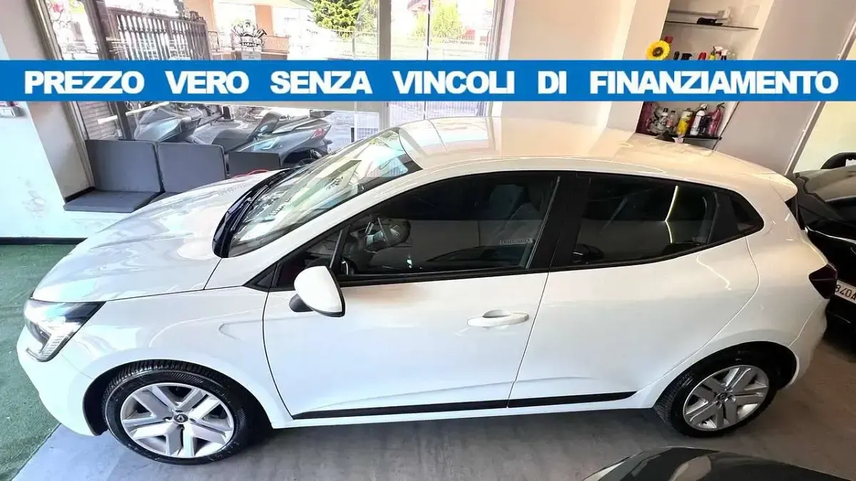 Usata Renault Clio V 101 CV (74 kW) 2022 Bianco Berlina