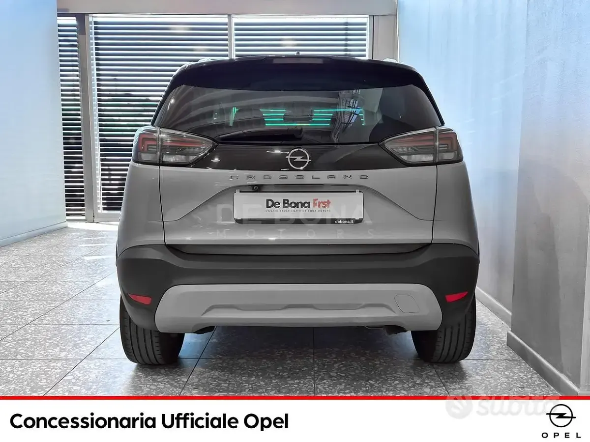 Usata Opel Crossland Elegance 110 CV (80 kW) 2022 Grigio SUV