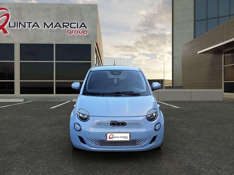Usata Fiat 500e Opening Edition 86 kW (118 CV) 2020 Blu/azzurro Berlina