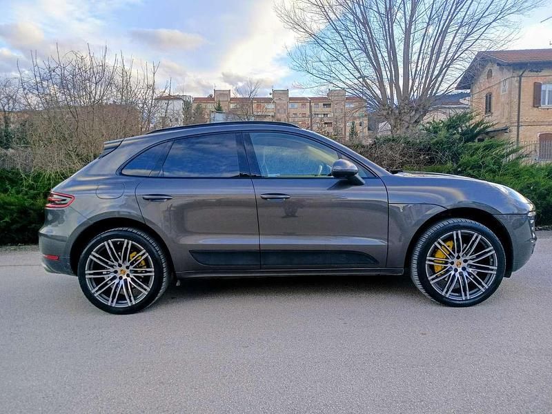 Usata Porsche Macan 258 CV (189 kW) 2015 Grigio SUV