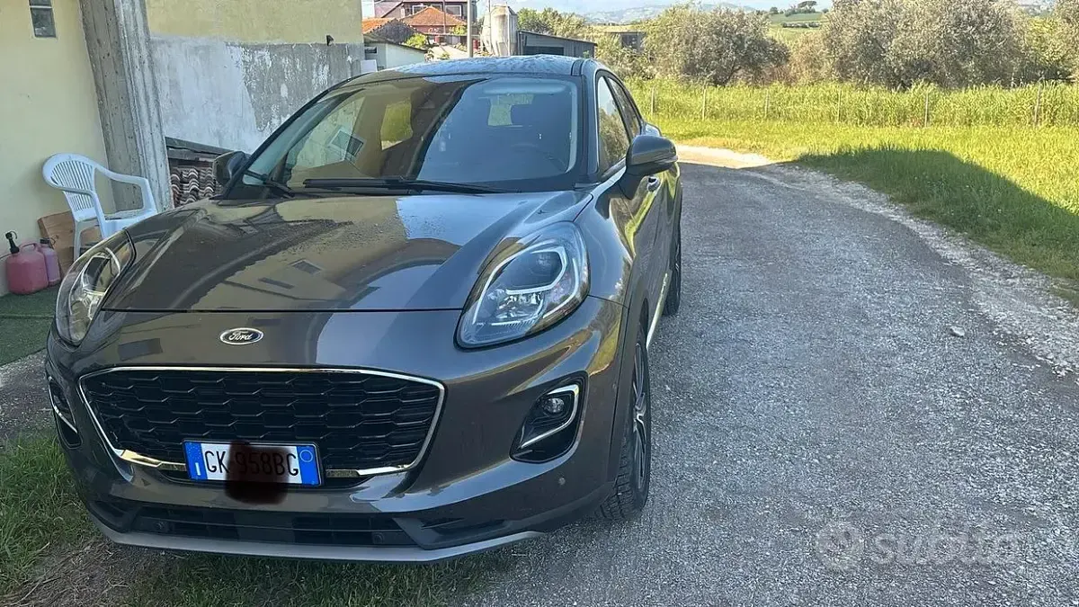 Usata Ford Puma 120 CV (88 kW) 2022 Grigio SUV