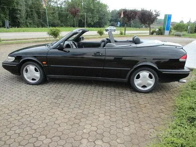 Usata Saab 900 Cabriolet 131 CV (96 kW) 1996 Nero Cabrio