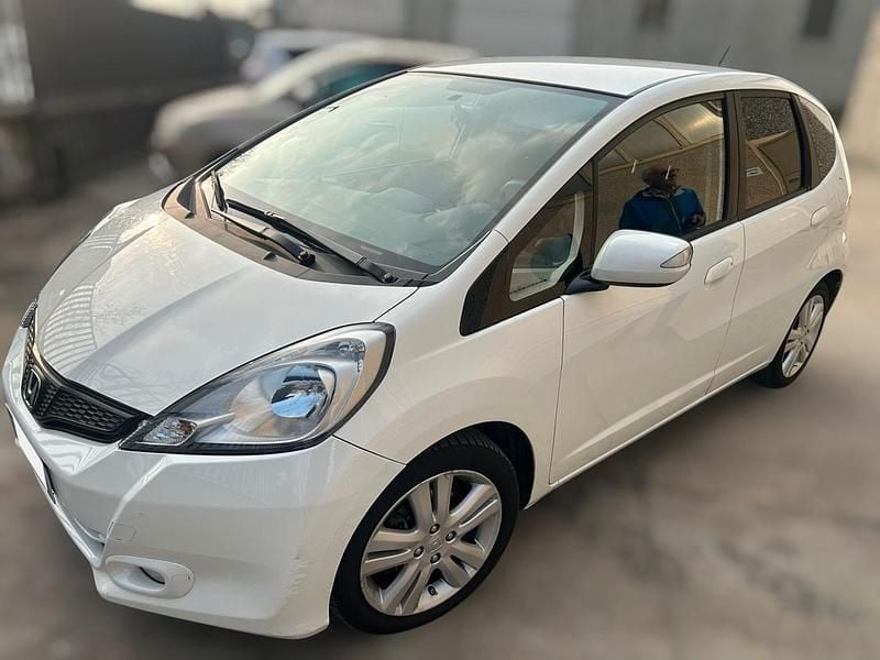 Usata Honda Jazz 99 CV (72 kW) 2015 Bianco Utilitaria