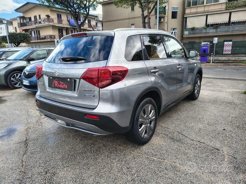 Usata Suzuki Vitara 129 CV (94 kW) 2021 Grigio SUV