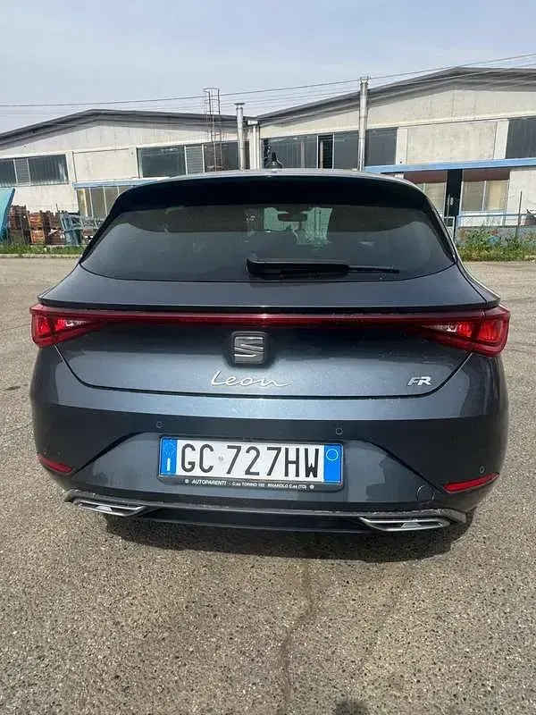 Usata Seat Leon Black Edition 150 CV (110 kW) 2021 Berlina
