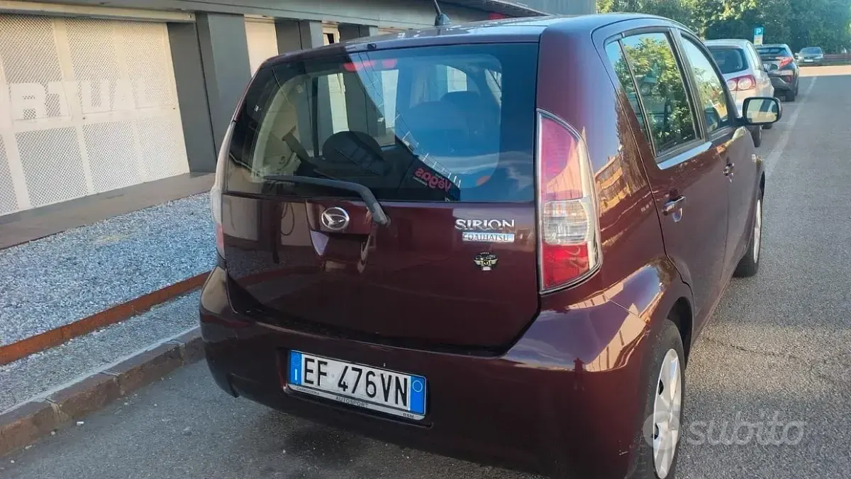Usata Daihatsu Sirion HIRO 69 CV (50 kW) 2011 Rosso Utilitaria