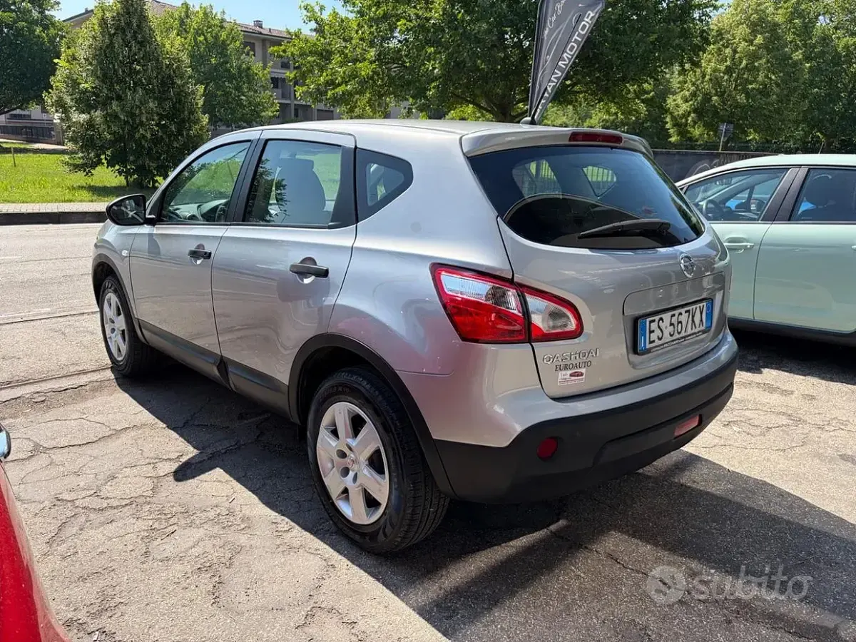 Usata Nissan Qashqai Visia 116 CV (85 kW) 2013 Grigio SUV