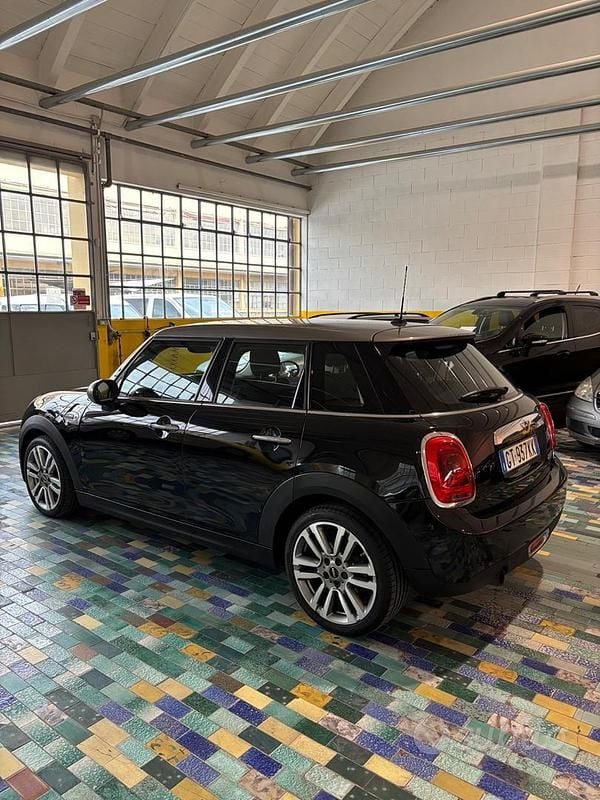 Usata Mini Cooper Hype 136 CV (100 kW) 2016 Nero Utilitaria