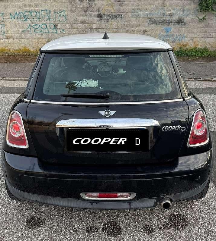 Usata Mini Cooper D 112 CV (82 kW) 2011 Nero Utilitaria
