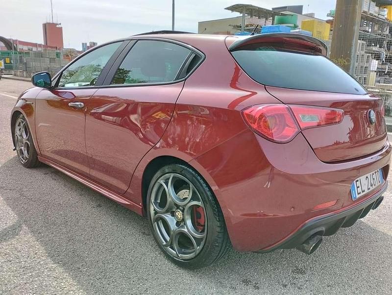 Usata Alfa Romeo Giulietta Distinctive 170 CV (125 kW) 2012 Utilitaria