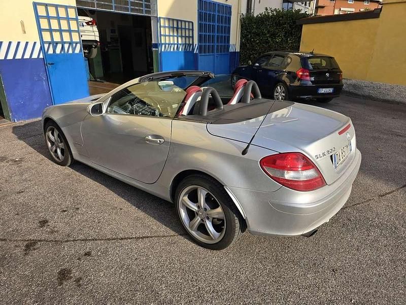 Usata Mercedes SLK200 163 CV (119 kW) 2006 Cabrio