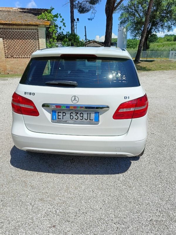 Usata Mercedes B180 2011 Bianco Monovolume