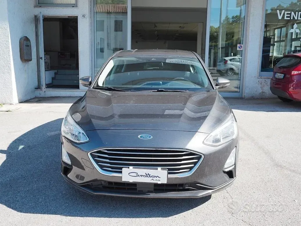 Usata Ford Focus 95 CV (69 kW) 2018 Marrone Berlina
