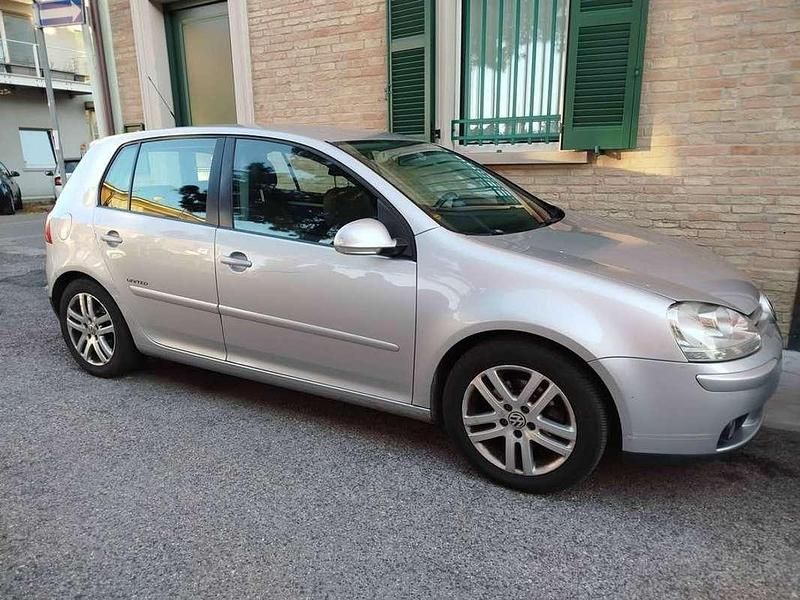 Usata VW Golf VI United 102 CV (75 kW) 2008 Grigio Utilitaria