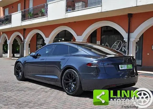 Usata Tesla Model S Long Range AWD 177 kW (241 CV) 2019 Grigio Utilitaria