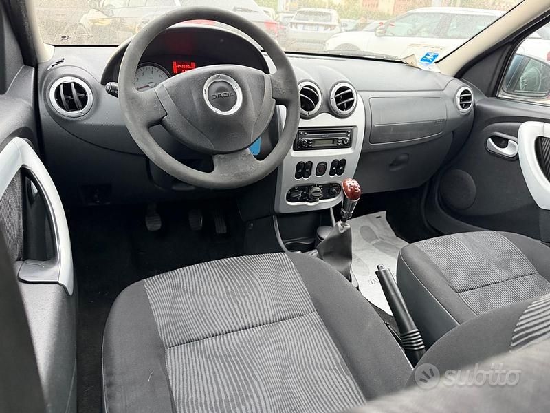Usata Dacia Logan MCV Lauréate 84 CV (61 kW) 2009 Blu Station wagon