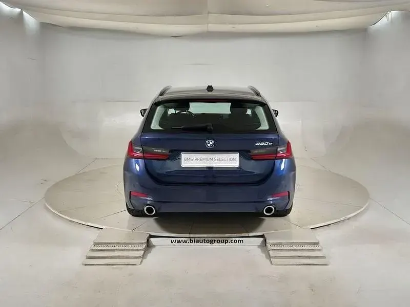 Usata BMW 320 203 CV (149 kW) 2023 Blu Station wagon