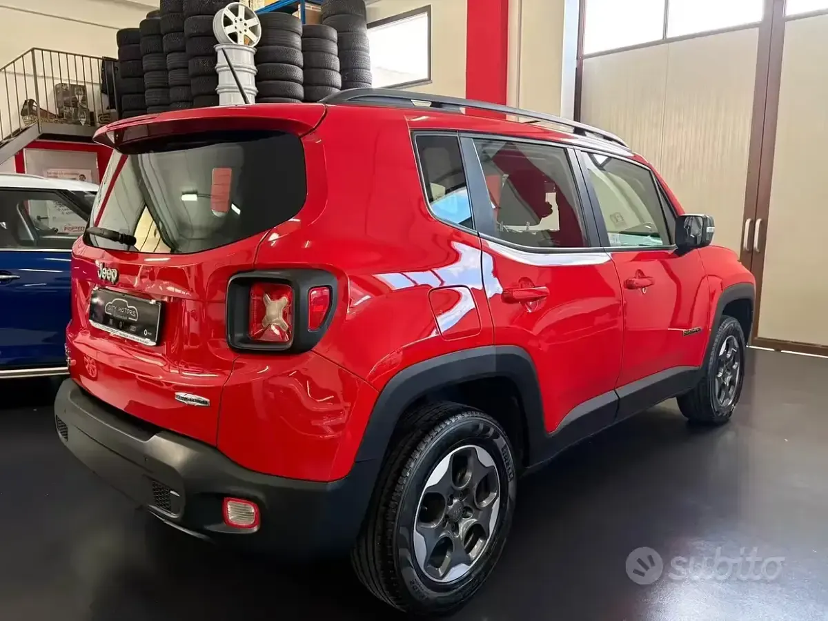 Usata Jeep Renegade Limited 140 CV (102 kW) 2015 Rosso SUV