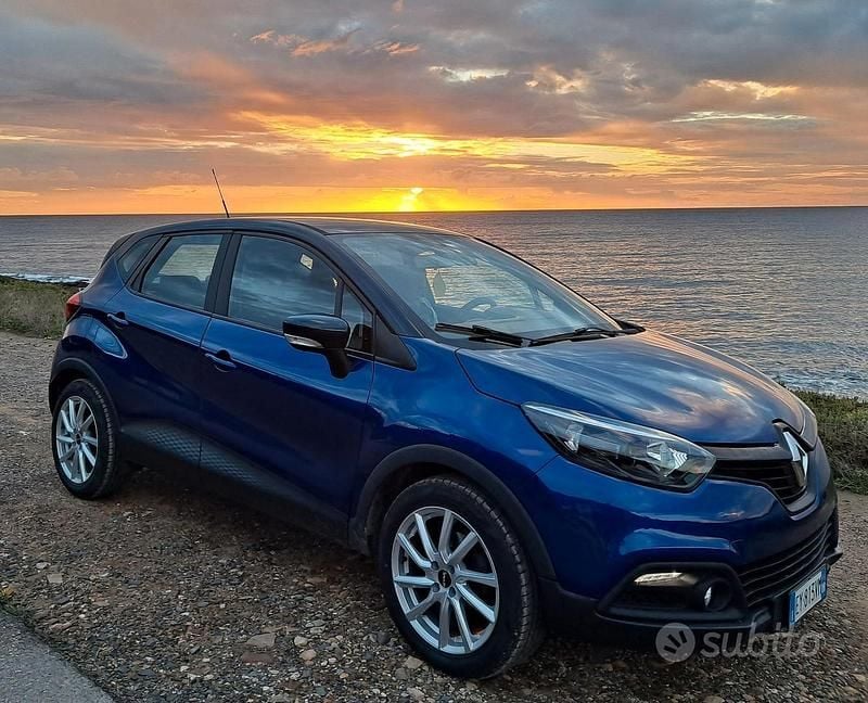 Usata Renault Captur 90 CV (66 kW) 2015 Blu SUV