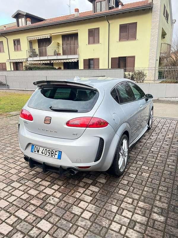Usata Seat Leon CUPRA 241 CV (177 kW) 2009 Utilitaria