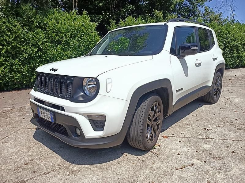 Bianco Usata 2022 Jeep Renegade Night Eagle SUV | 18.000 € (Buon prezzo) - Immagine 1/4