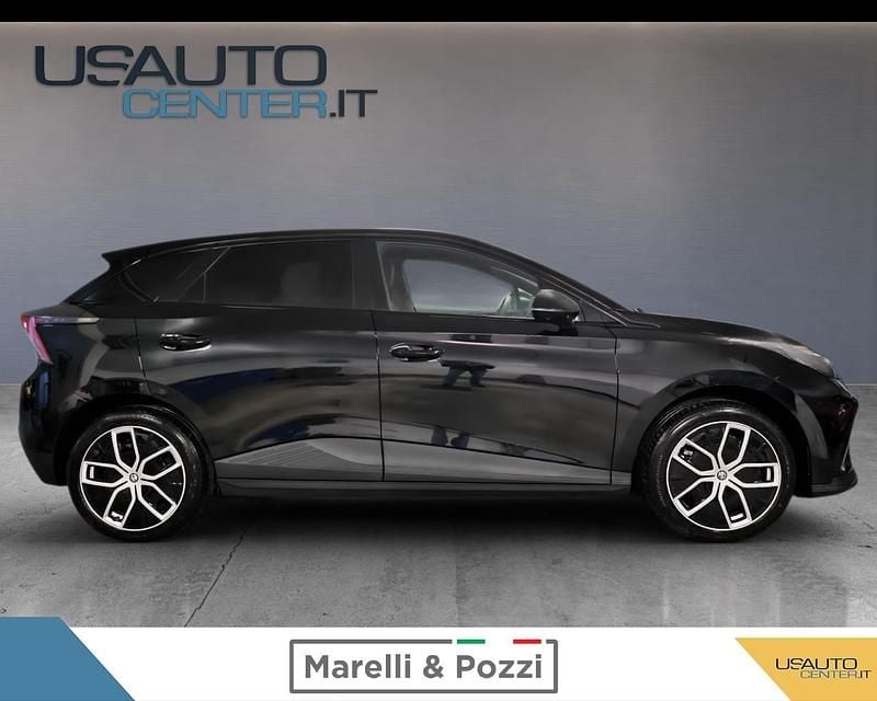 Nuova MG MG4 EV 2025 Utilitaria