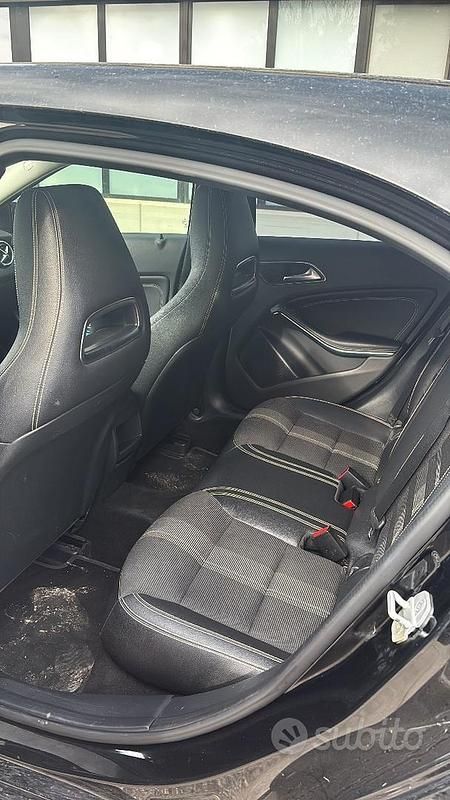 Occasion Mercedes A180 109 ch (80 kW) 2018 Noir Berline