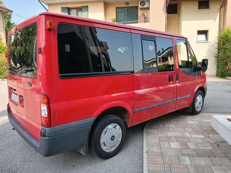 Usata Ford Transit 86 CV (63 kW) 2011 Rosso Monovolume