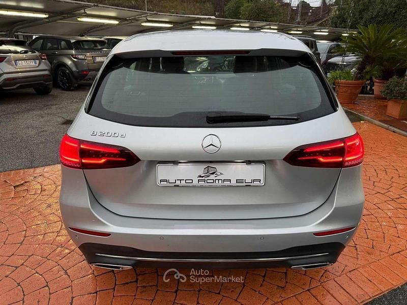 Usata Mercedes B200 Premium 150 CV (110 kW) 2020 Argento Monovolume