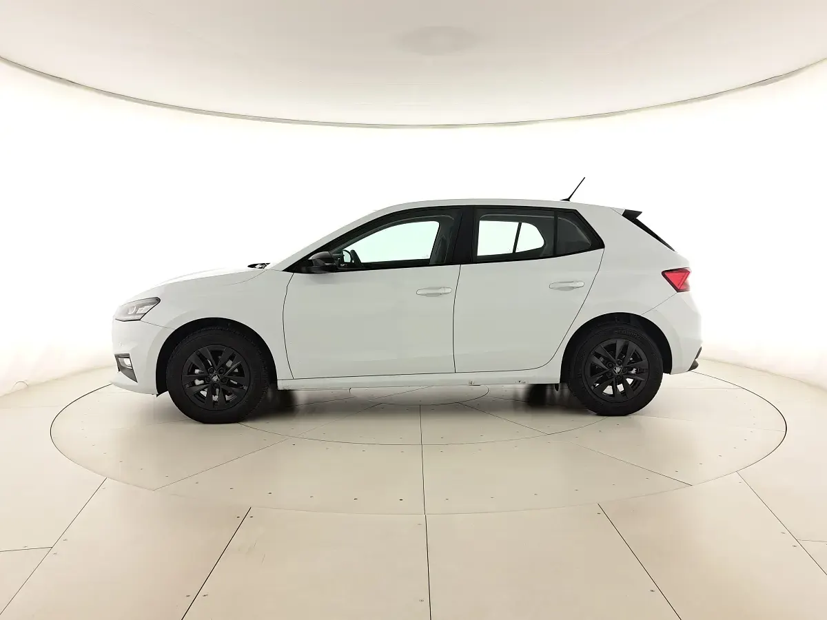 Usata Skoda Fabia 95 CV (69 kW) 2025 Bianco luna metallizzato Utilitaria