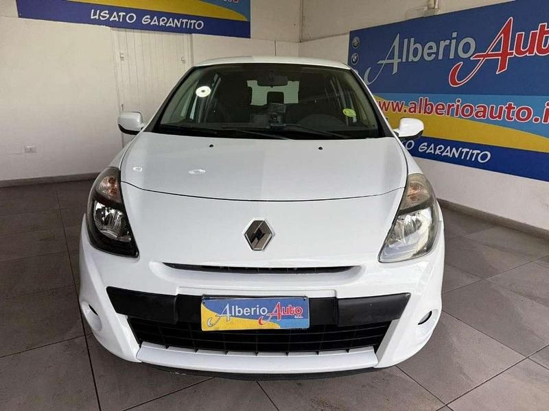 Usata Renault Clio II 75 CV (55 kW) 2011 Bianco Berlina