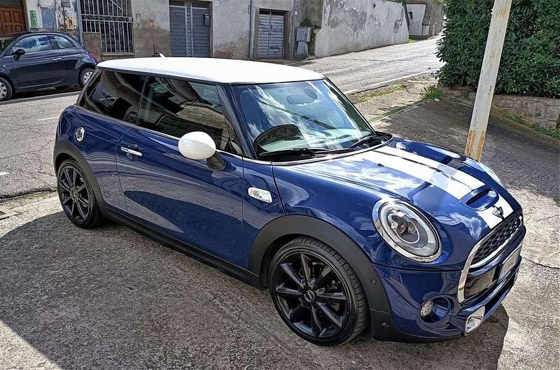 Usata Mini Cooper SD Hype 170 CV (125 kW) 2016 Blu/azzurro Utilitaria
