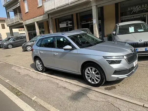 Usata Skoda Kamiq Style 110 CV (80 kW) 2022 Argento SUV
