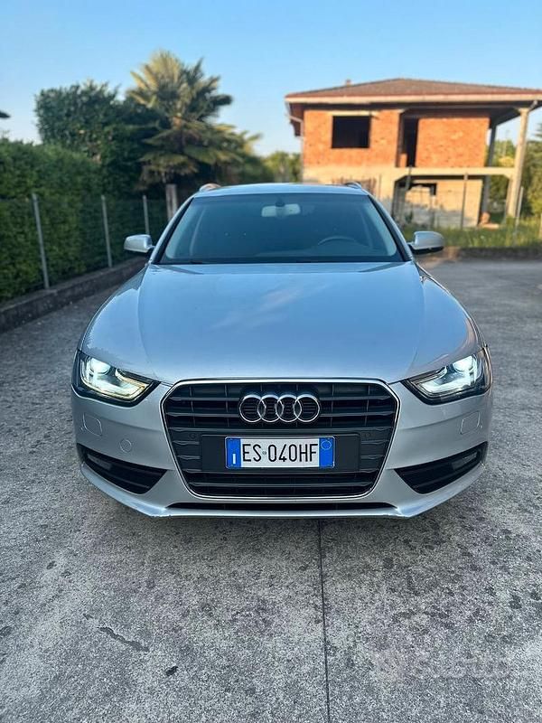 Usata Audi A4 Business Plus 143 CV (105 kW) 2013 Grigio Berlina