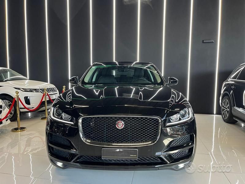 Usata Jaguar F-Pace Pure 180 CV (132 kW) 2018 Nero SUV