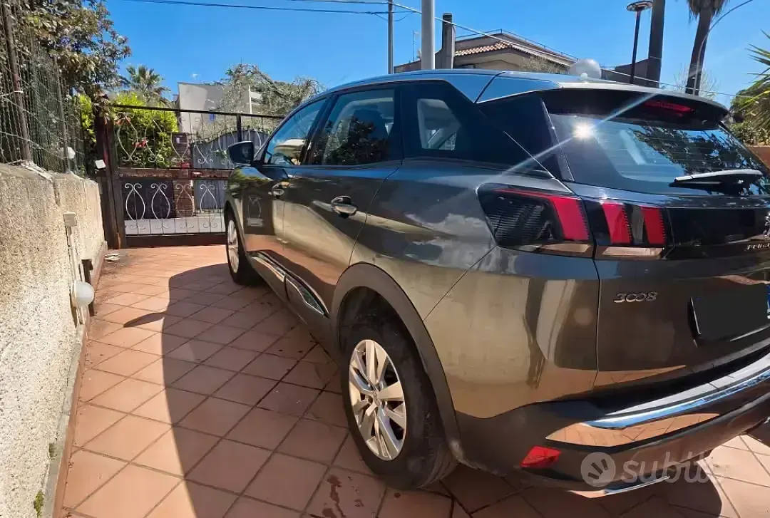 Usata Peugeot 3008 2019 Grigio SUV