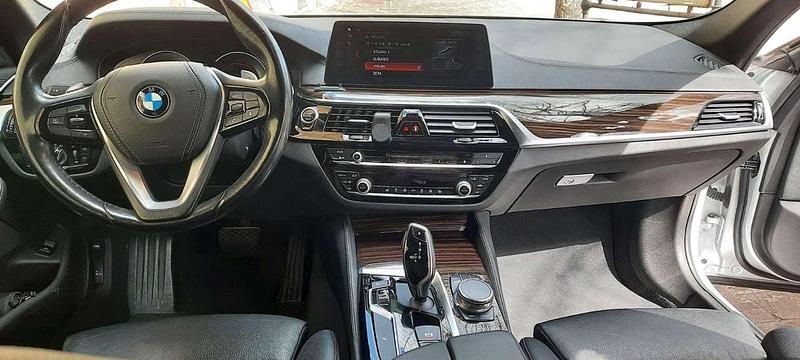 Usata BMW 520 Luxury Line 190 CV (139 kW) 2018 Argento Station wagon