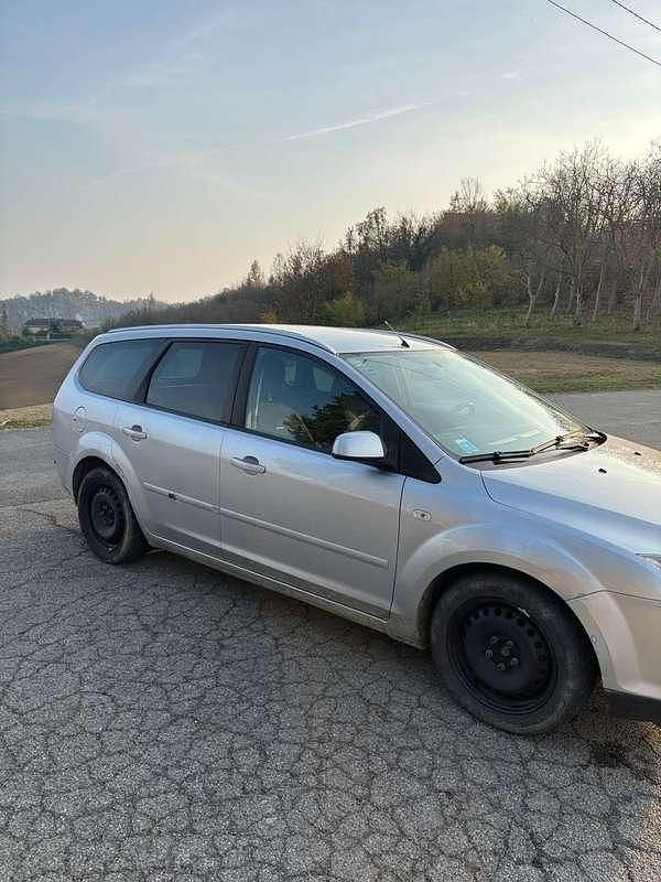 Usata Ford Focus Style 110 CV (80 kW) 2005 Station wagon