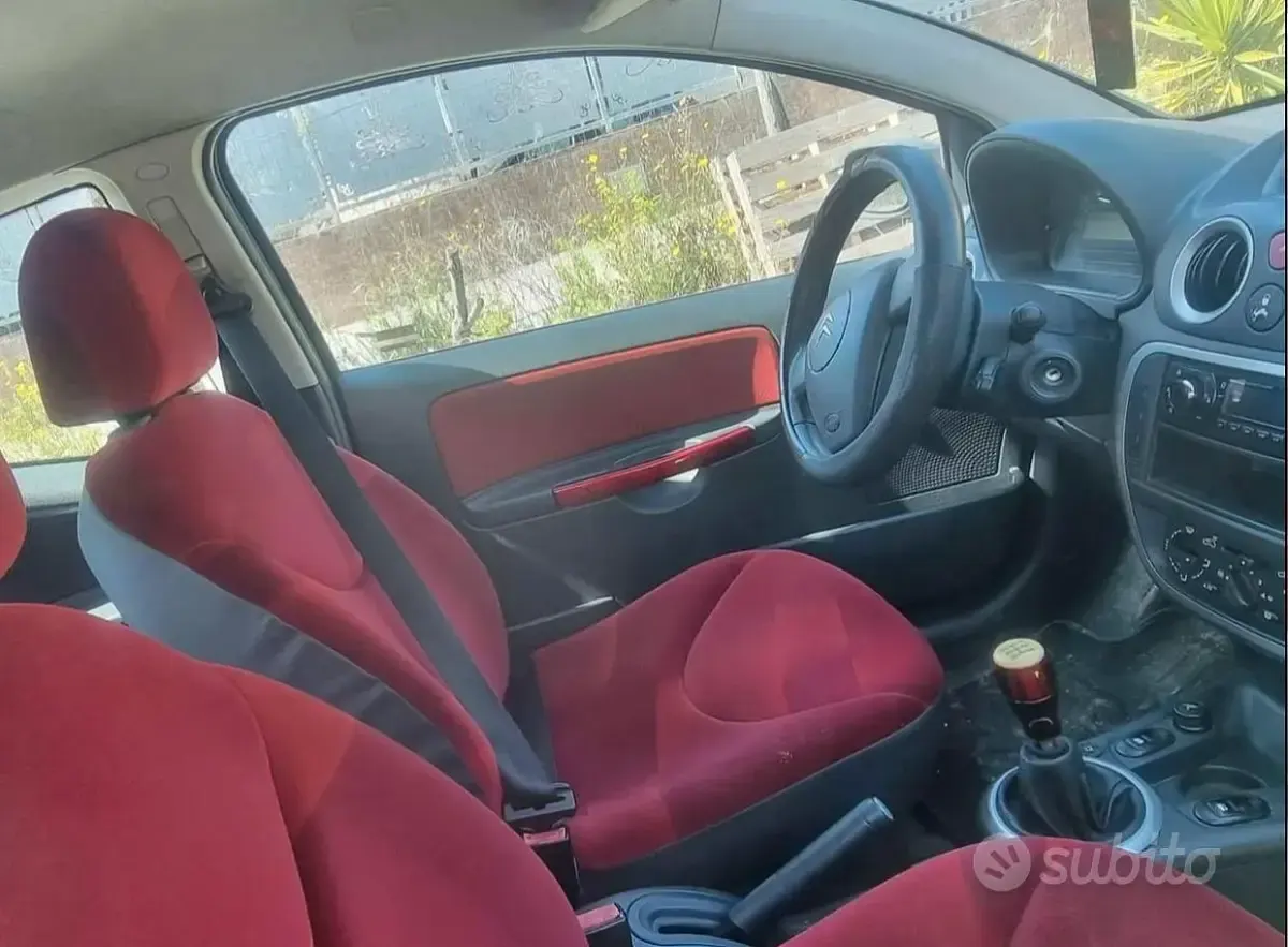 Usata Citroën C2 60 CV (44 kW) 2004 Nero Utilitaria