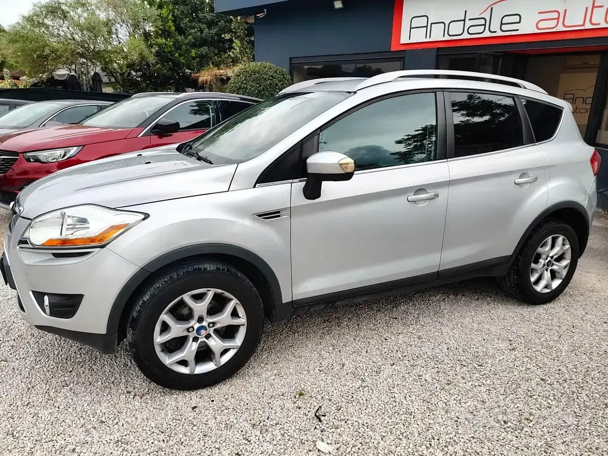Usata Ford Kuga Titanium 140 CV (102 kW) 2011 Grigio SUV