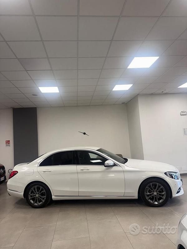 Usata Mercedes C200 135 CV (99 kW) 2015 Bianco Berlina