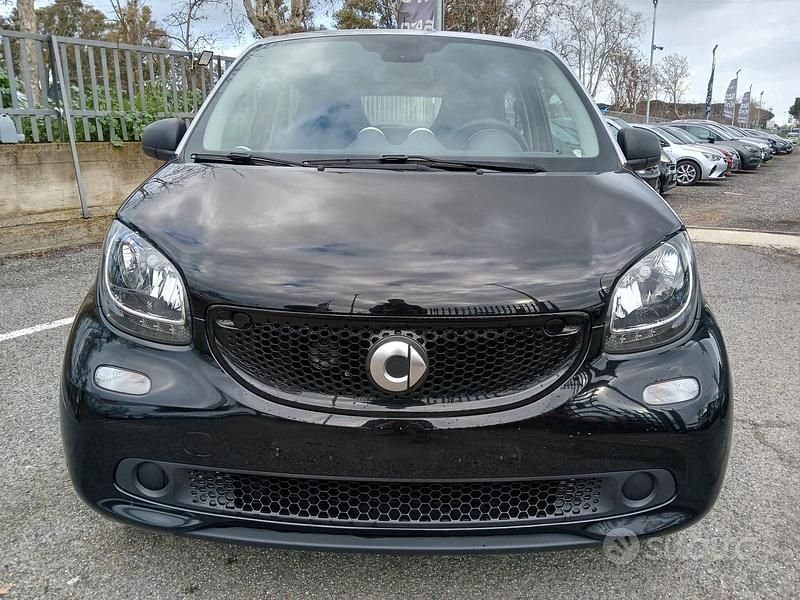Usata Smart ForFour Passion 71 CV (52 kW) 2017 Nero Utilitaria