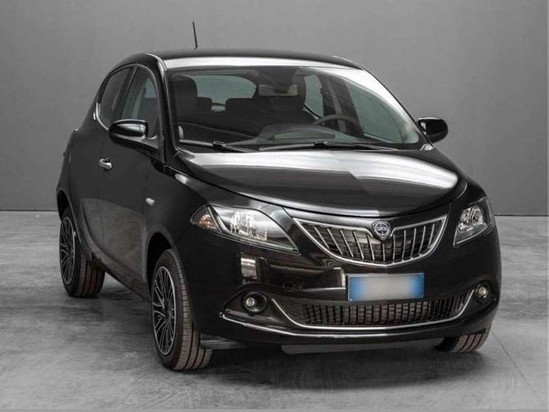 Usata Lancia Ypsilon S 69 CV (50 kW) 2024 Nero Utilitaria